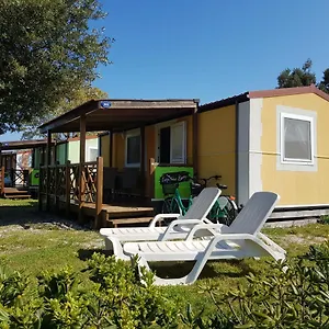 **** Kompleks wypoczynkowy Naturist Mobile Homes Eden In Fkk Ulika Chorwacja