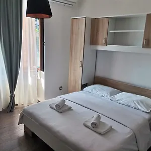 Elin's In Center Apartamento