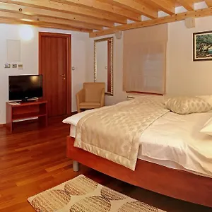 Hotel Monika, Trogir