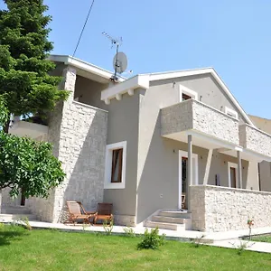 Gasthof Lucica, Trogir