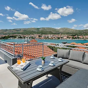& Zaja Trogir